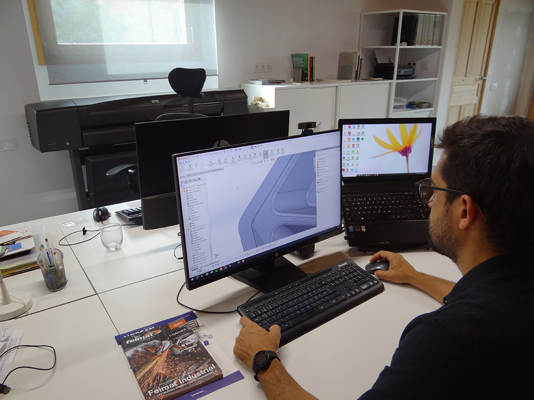 Plumartis about us - computer